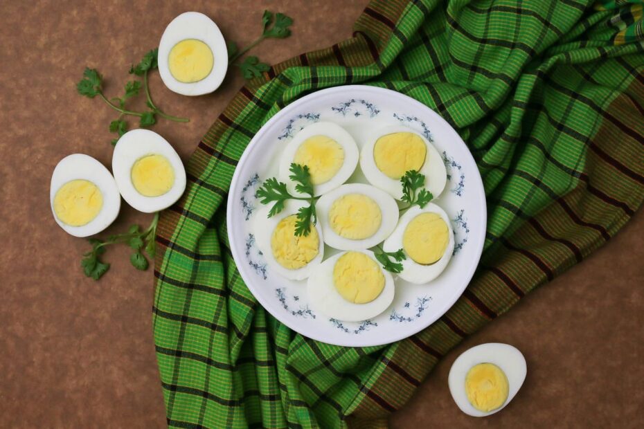 Quantas calorias tem um ovo cozido